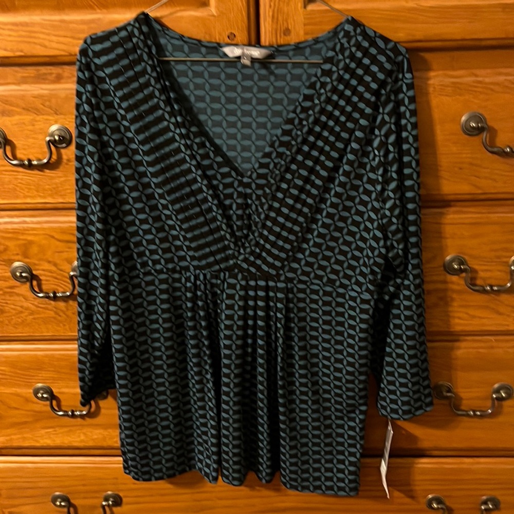Daisy Fuentes pleat front top